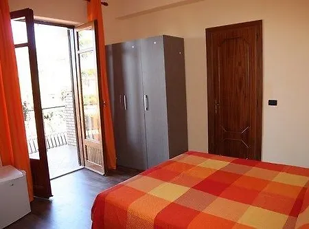 Sole Dell'etna Bed & Breakfast 3*